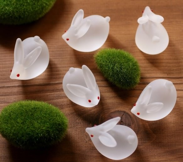 雪うさぎのガラスの置物